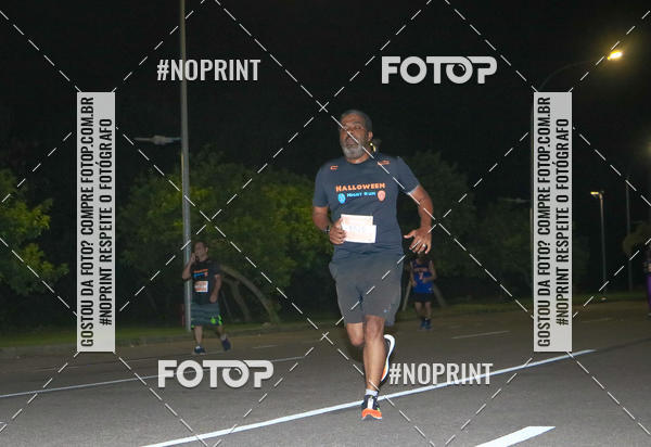 Buy your photos of the eventHalloween Run on Fotop