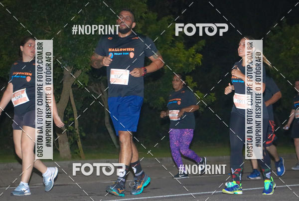Buy your photos of the eventHalloween Run on Fotop