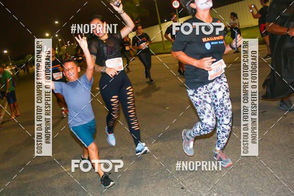 Buy your photos of the eventHalloween Run on Fotop