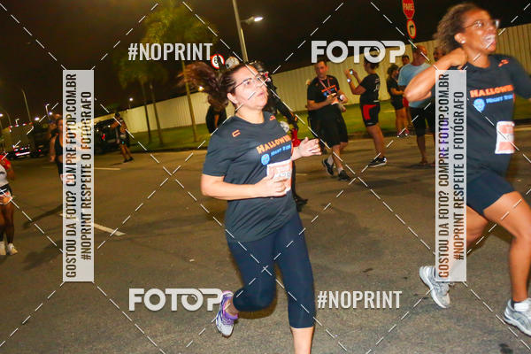 Buy your photos of the eventHalloween Run on Fotop