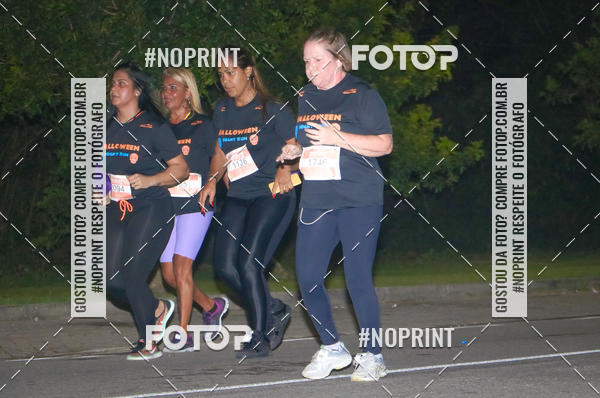 Buy your photos of the eventHalloween Run on Fotop