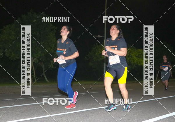 Buy your photos of the eventHalloween Run on Fotop