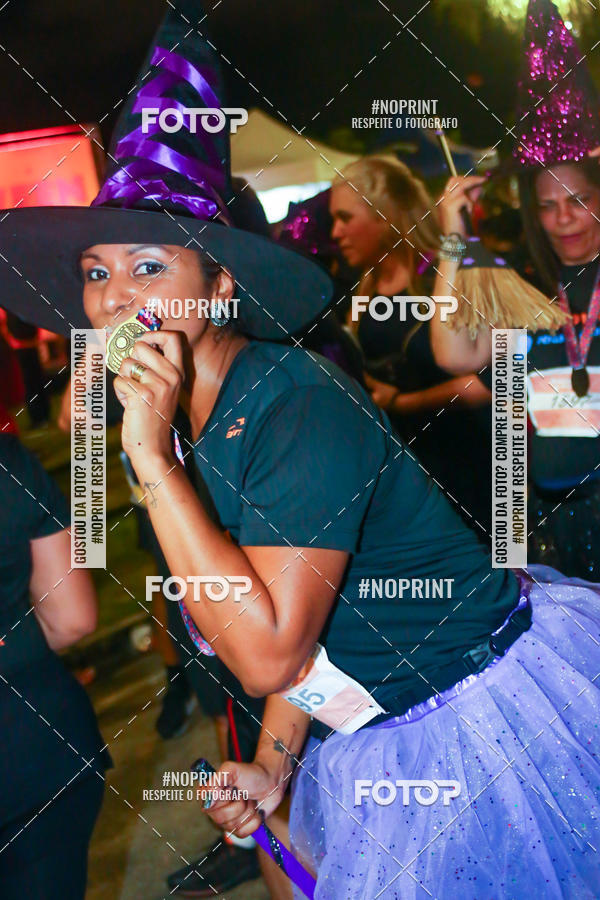 Buy your photos of the eventHalloween Run on Fotop