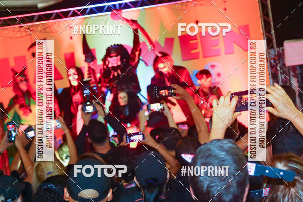 Buy your photos of the eventHalloween Run on Fotop