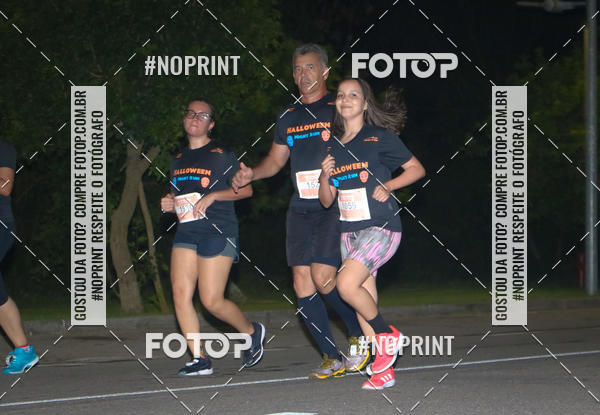 Buy your photos of the eventHalloween Run on Fotop
