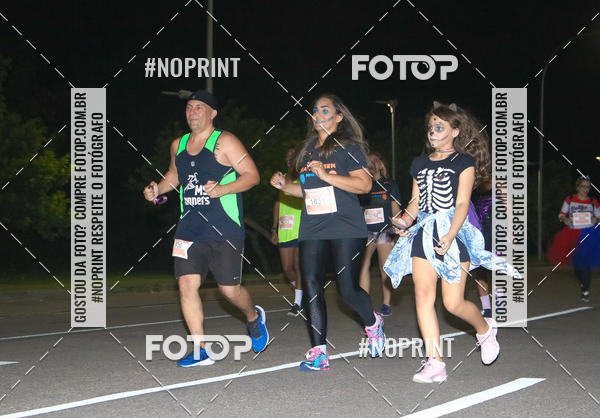 Buy your photos of the eventHalloween Run on Fotop