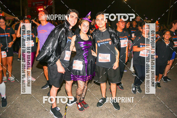 Buy your photos of the eventHalloween Run on Fotop