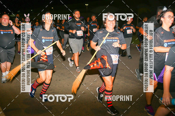 Buy your photos of the eventHalloween Run on Fotop