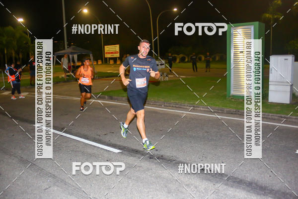 Buy your photos of the eventHalloween Run on Fotop