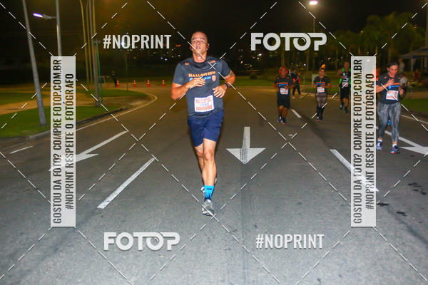 Buy your photos of the eventHalloween Run on Fotop