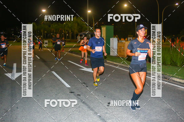 Buy your photos of the eventHalloween Run on Fotop