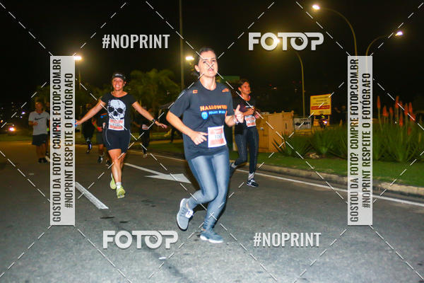 Buy your photos of the eventHalloween Run on Fotop