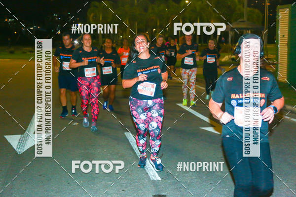 Buy your photos of the eventHalloween Run on Fotop