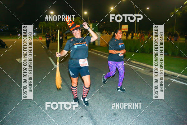 Buy your photos of the eventHalloween Run on Fotop