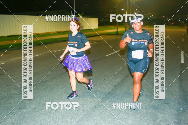 Buy your photos of the eventHalloween Run on Fotop