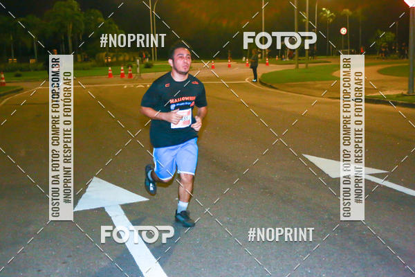 Buy your photos of the eventHalloween Run on Fotop