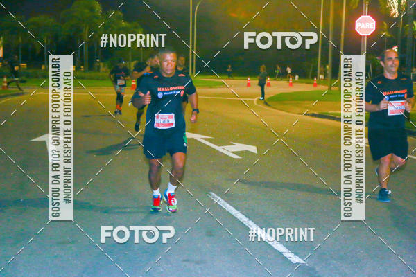 Buy your photos of the eventHalloween Run on Fotop