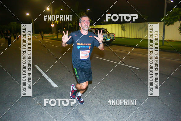 Buy your photos of the eventHalloween Run on Fotop
