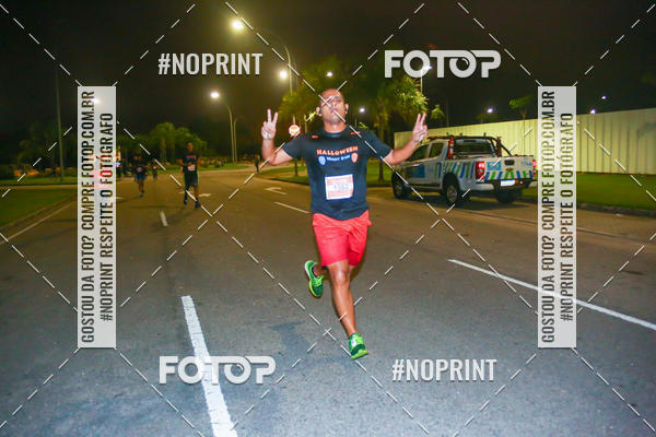 Buy your photos of the eventHalloween Run on Fotop