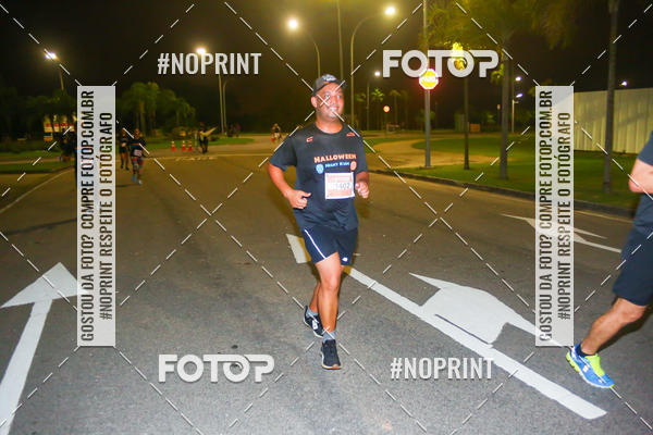 Buy your photos of the eventHalloween Run on Fotop