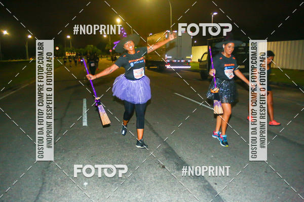 Buy your photos of the eventHalloween Run on Fotop