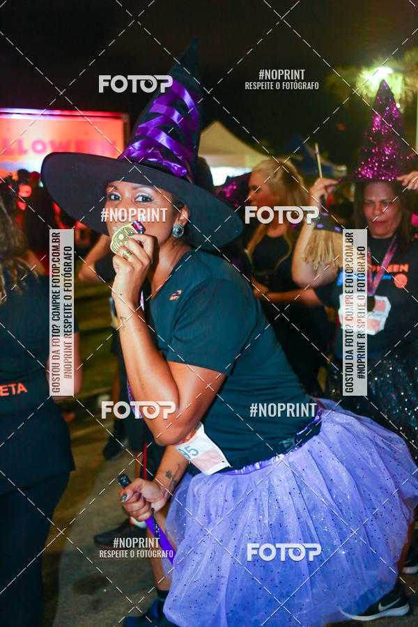 Buy your photos of the eventHalloween Run on Fotop