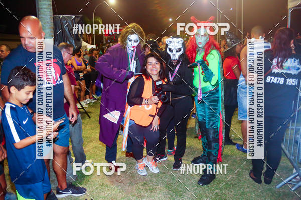 Buy your photos of the eventHalloween Run on Fotop