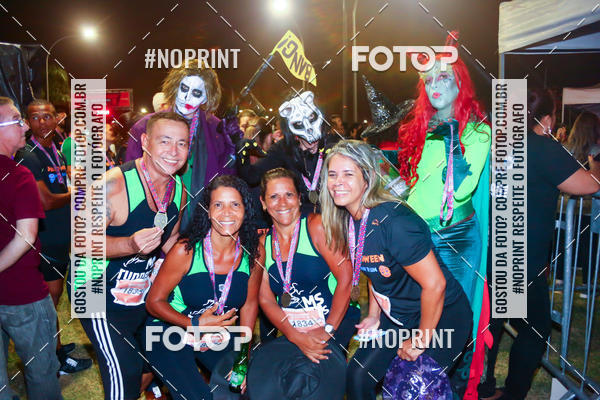 Buy your photos of the eventHalloween Run on Fotop