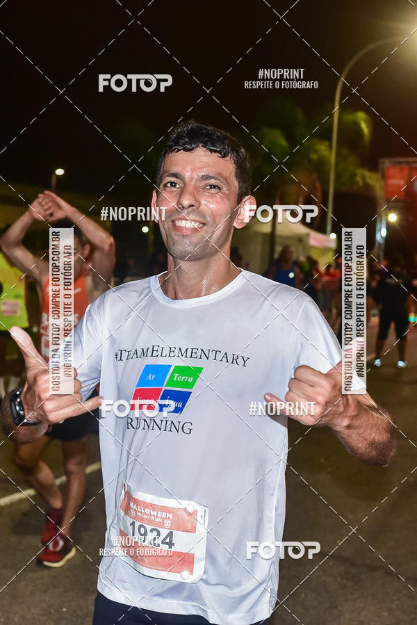 Buy your photos of the eventHalloween Run on Fotop