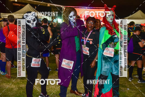 Buy your photos of the eventHalloween Run on Fotop