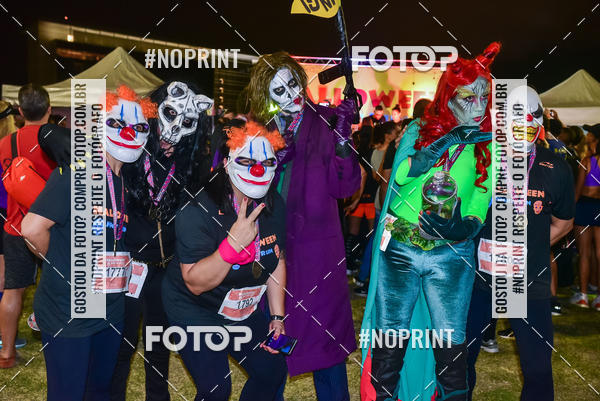Buy your photos of the eventHalloween Run on Fotop