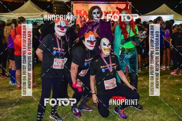 Buy your photos of the eventHalloween Run on Fotop