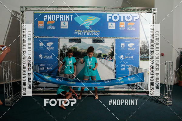 Buy your photos of the eventMeia Maratona de Niter�i- Kids Run on Fotop