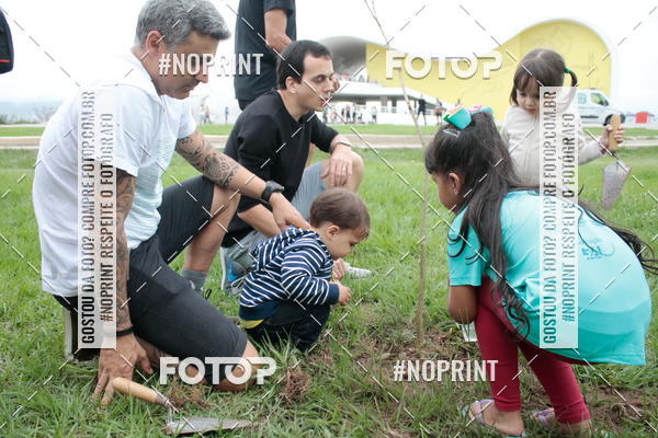 Buy your photos of the eventMeia Maratona de Niter�i- Kids Run on Fotop