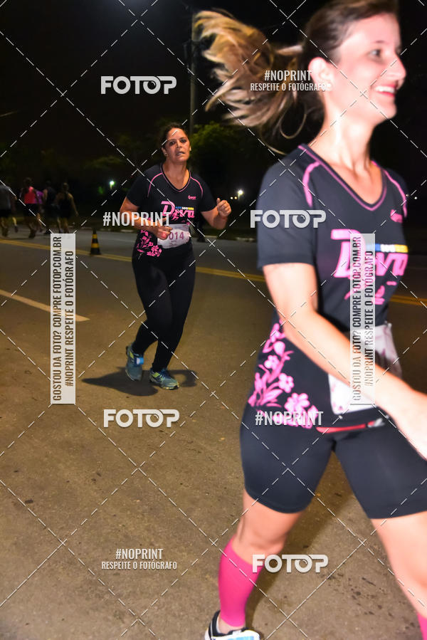 Buy your photos of the event3 CORRIDA DIVAS RUNNERS NIGHT EDITION on Fotop