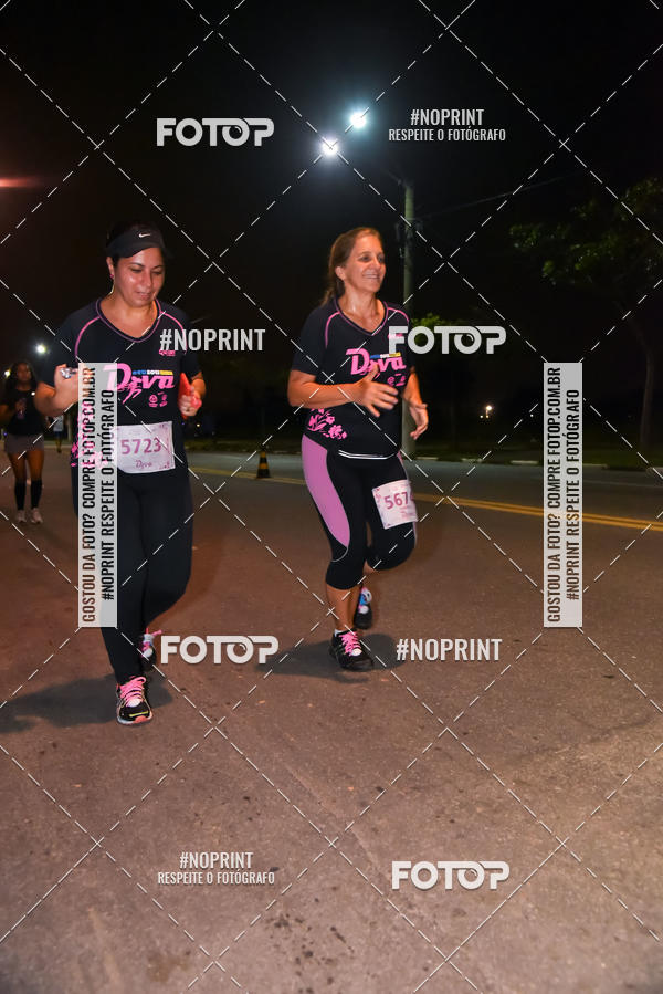 Buy your photos of the event3 CORRIDA DIVAS RUNNERS NIGHT EDITION on Fotop