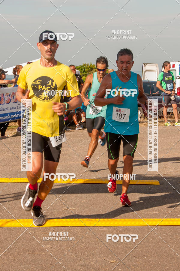 Buy your photos of the eventCORRIDA 487 ANOS DE ITAMHAEM,MORRO DE PARANAMBUCO on Fotop