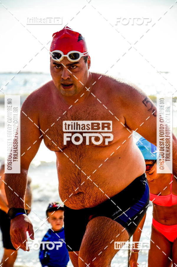 Buy your photos of the eventCircuito Triple Crown de Nata��o -  Etapa Barra Velha -  4k 2k 600m e 200m/Kids on Fotop