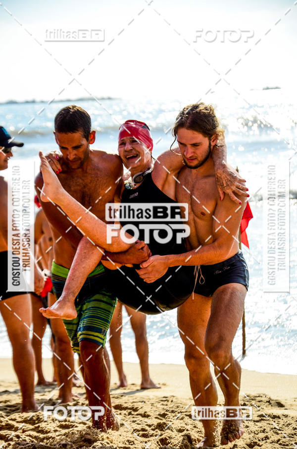 Buy your photos of the eventCircuito Triple Crown de Nata��o -  Etapa Barra Velha -  4k 2k 600m e 200m/Kids on Fotop