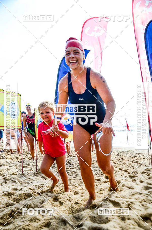 Buy your photos of the eventCircuito Triple Crown de Nata��o -  Etapa Barra Velha -  4k 2k 600m e 200m/Kids on Fotop