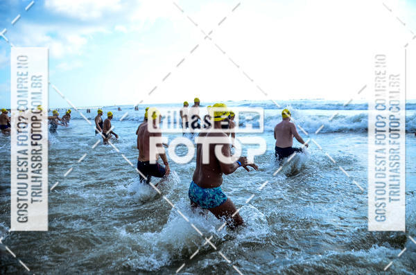 Buy your photos of the eventCircuito Triple Crown de Nata��o -  Etapa Barra Velha -  4k 2k 600m e 200m/Kids on Fotop