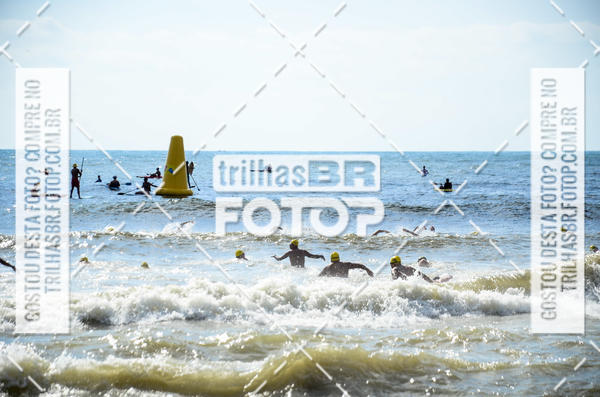 Buy your photos of the eventCircuito Triple Crown de Nata��o -  Etapa Barra Velha -  4k 2k 600m e 200m/Kids on Fotop