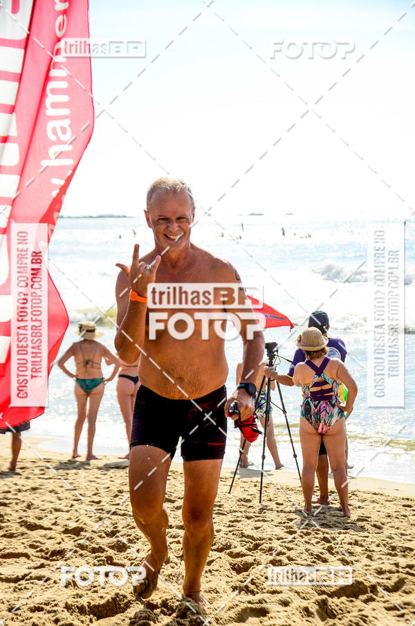 Buy your photos of the eventCircuito Triple Crown de Nata��o -  Etapa Barra Velha -  4k 2k 600m e 200m/Kids on Fotop