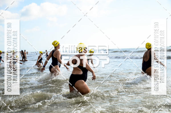 Buy your photos of the eventCircuito Triple Crown de Nata��o -  Etapa Barra Velha -  4k 2k 600m e 200m/Kids on Fotop