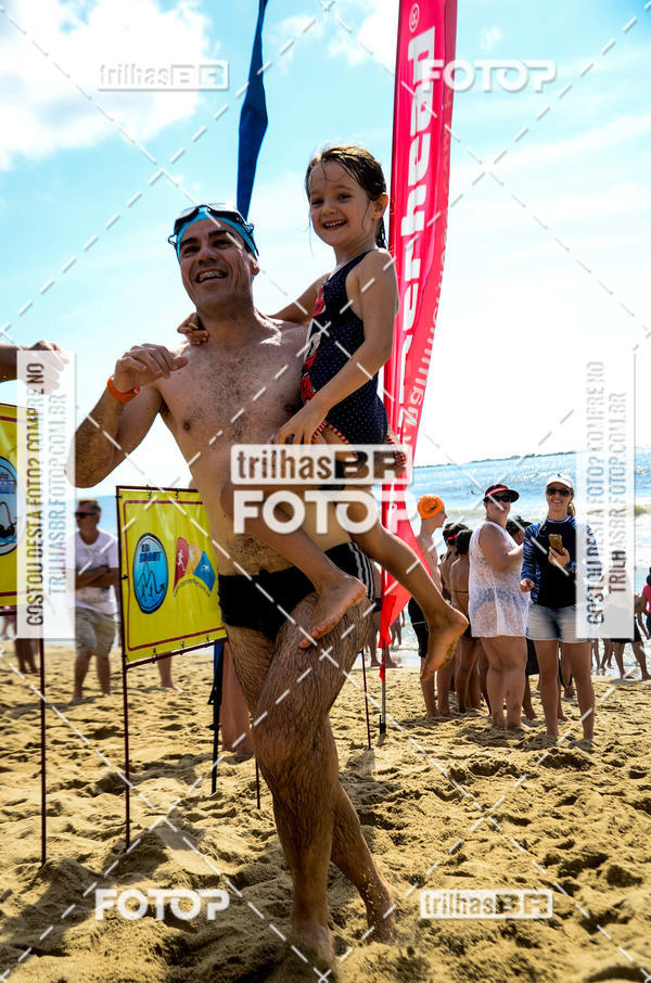 Buy your photos of the eventCircuito Triple Crown de Nata��o -  Etapa Barra Velha -  4k 2k 600m e 200m/Kids on Fotop