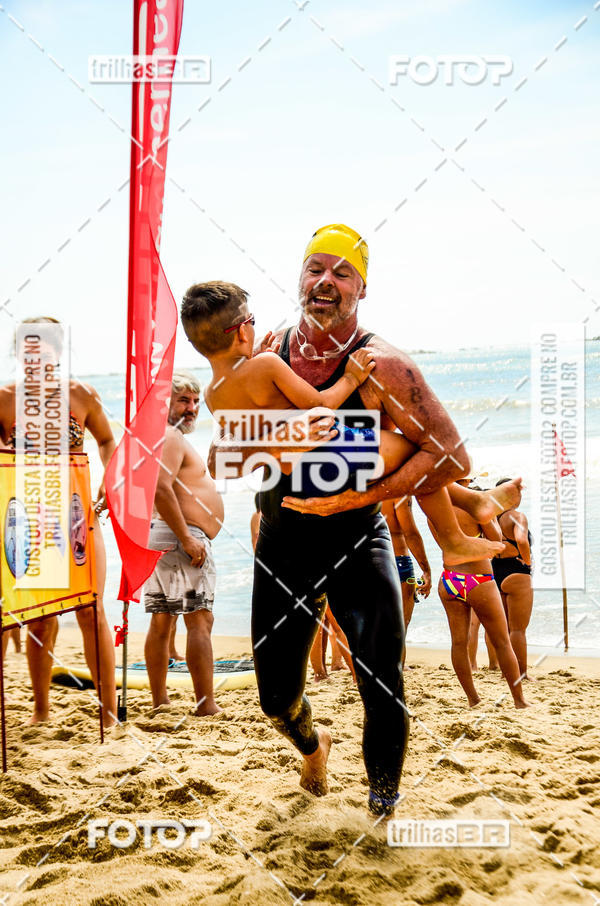 Buy your photos of the eventCircuito Triple Crown de Nata��o -  Etapa Barra Velha -  4k 2k 600m e 200m/Kids on Fotop