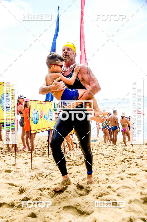 Buy your photos of the eventCircuito Triple Crown de Nata��o -  Etapa Barra Velha -  4k 2k 600m e 200m/Kids on Fotop