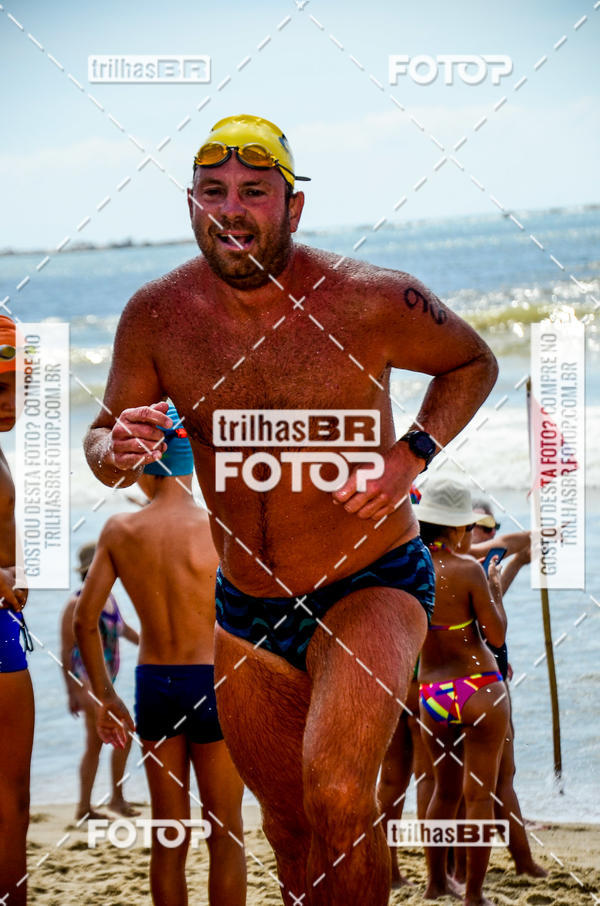 Buy your photos of the eventCircuito Triple Crown de Nata��o -  Etapa Barra Velha -  4k 2k 600m e 200m/Kids on Fotop