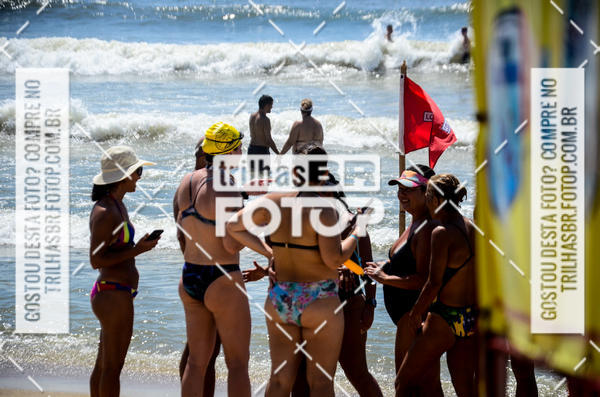 Buy your photos of the eventCircuito Triple Crown de Nata��o -  Etapa Barra Velha -  4k 2k 600m e 200m/Kids on Fotop