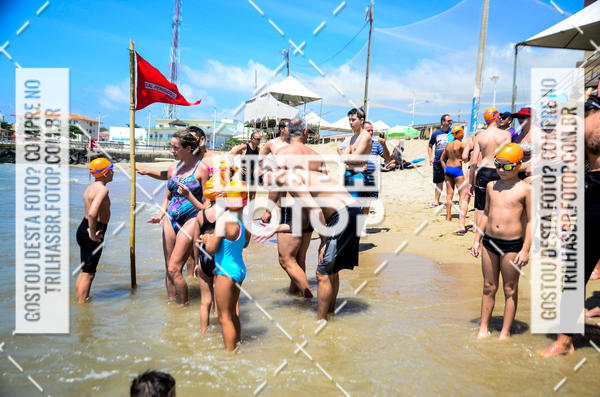 Buy your photos of the eventCircuito Triple Crown de Nata��o -  Etapa Barra Velha -  4k 2k 600m e 200m/Kids on Fotop